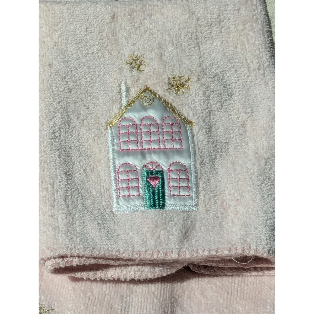 Vintage 1980's Pink Christmas Towel Set by R.A. Briggs